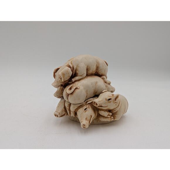 S.I.A.B Resin Pig Pile Trinket Box Handmade in England 2.5" - Picture 1 of 4